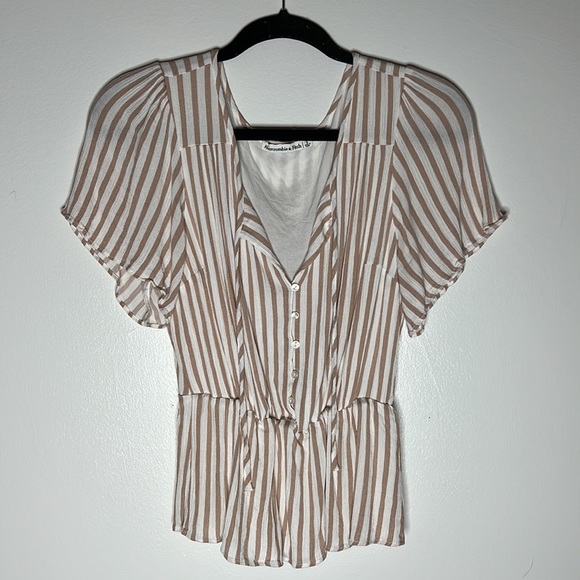 Button-Through Flutter Sleeve Top - Tan Stripe - Abercrombie - Picture 2 of 5